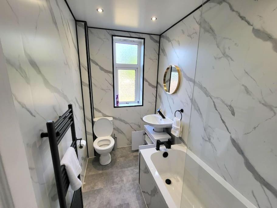4 Bedrooms Apartment By Sensational Stay Short Lets & Serviced Accommodation Edinburgh Exterior photo